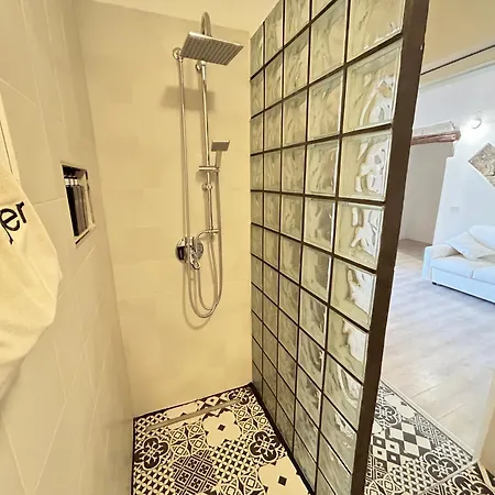 펜션 Palazzo Crisafulli 1- Casa Liberty Con Vasca Esterna